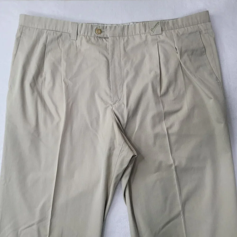 VTG Burberrys Leisure Men's Beige Pleated Chino Pants Talla 60 US Size 44x27 - Picture 3 of 11